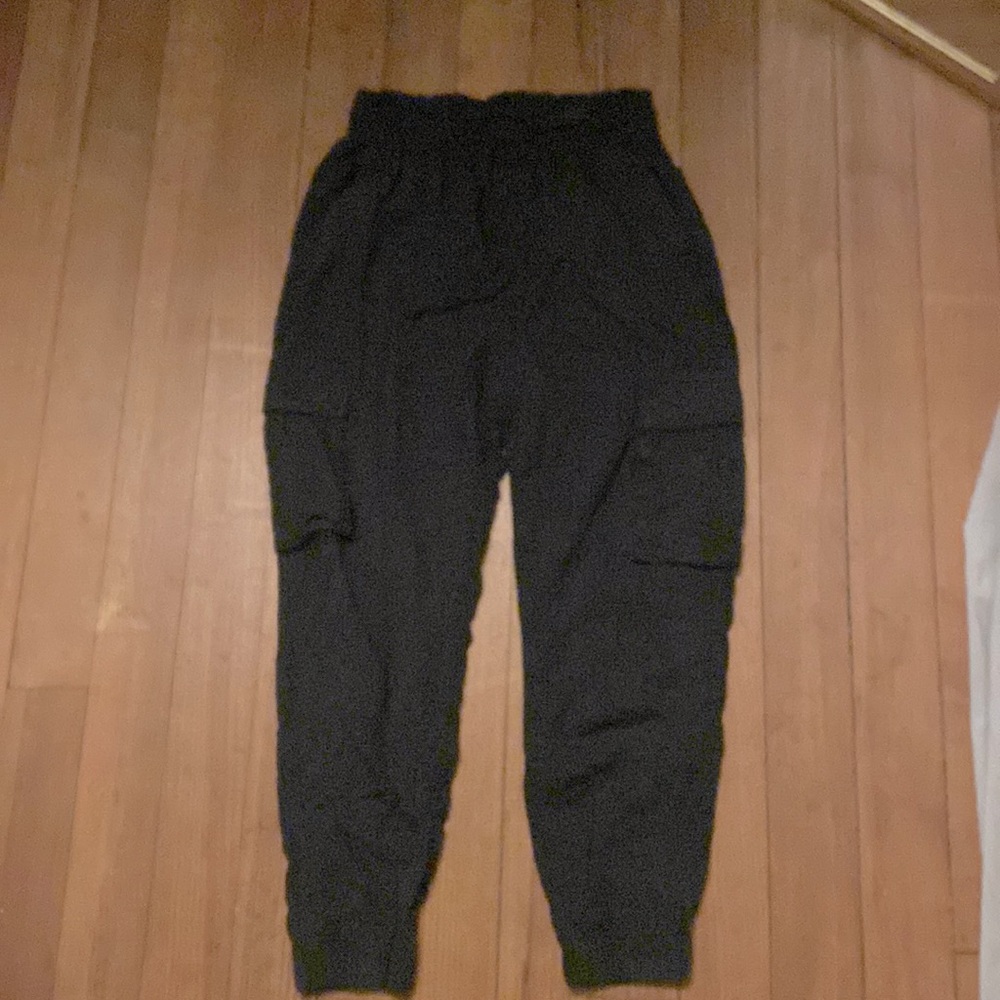 EUC drawstring cargo jogger pants